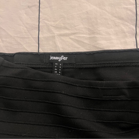 JENNYFER - Black Mini Skirt - Picture 2 of 3